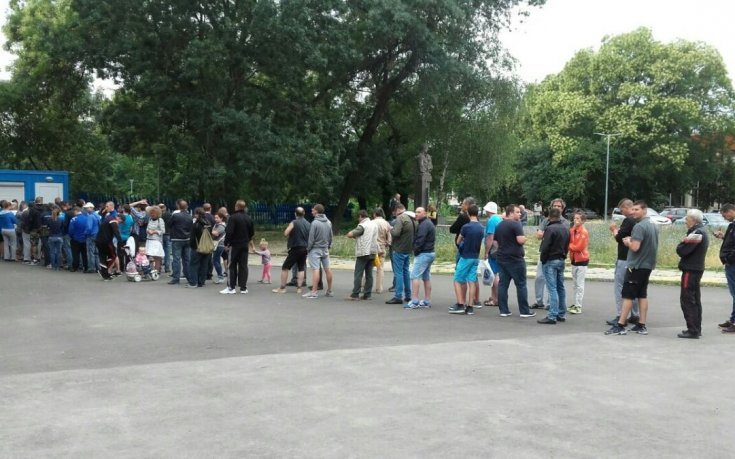 Истерия за билети на 