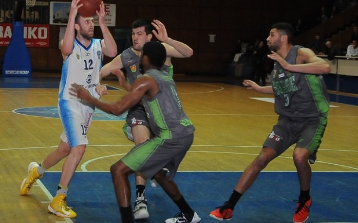 Двама американци напускат БК Берое