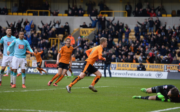 Новите собственици на Уулвс поставиха цел влизане в елита