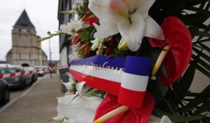 ИДИЛ пусна видео с терористите от френската църква