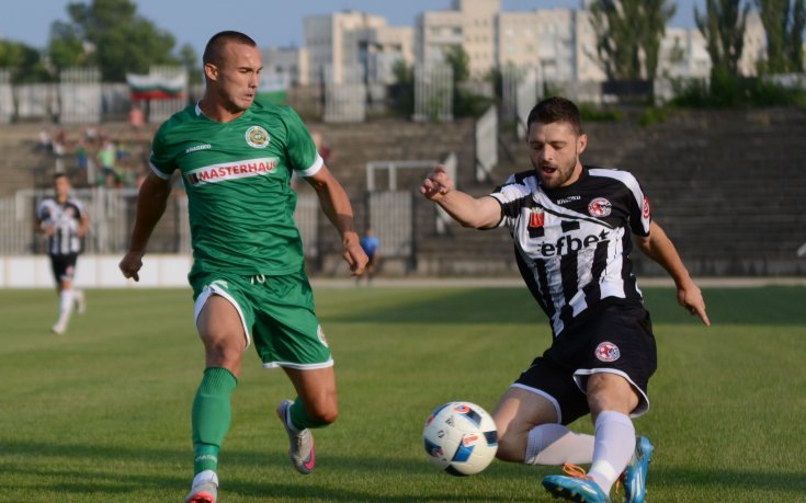 Нефтохимик и Локо ГО затварят кръга в елита