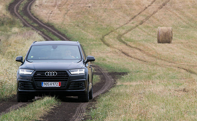 Огромен, маневрен, икономичен, бърз, технологичен… Audi Q7