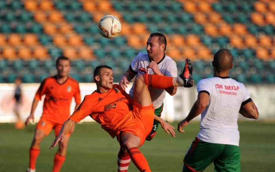 Литекс направи 0:0 с Вихър