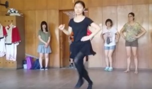 Японка играе хоро, стана хит сред българите във "Фейсбук"