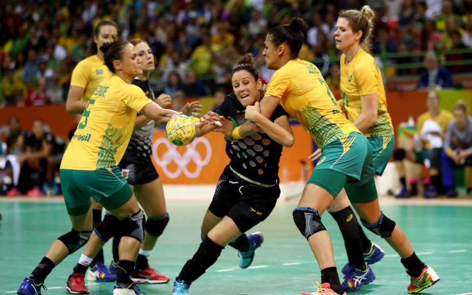 Бразилия с първа загуба в женския хандбален турнир