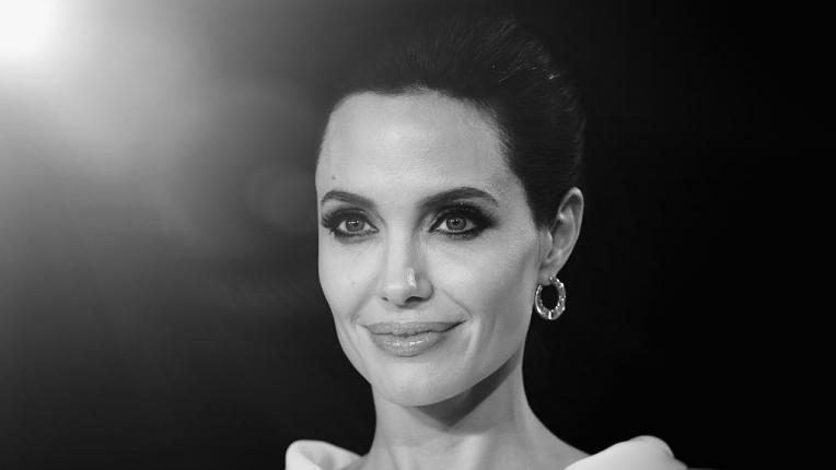 Интересни факти за Анджелина Джоли