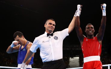 Фаворитът Ла Крус спечели при 81-килограмовите в бокса