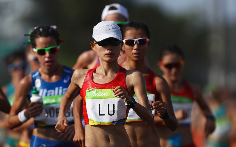 Китайка спечели в 20-те км спортно ходене, върнаха медала на японец при мъжете
