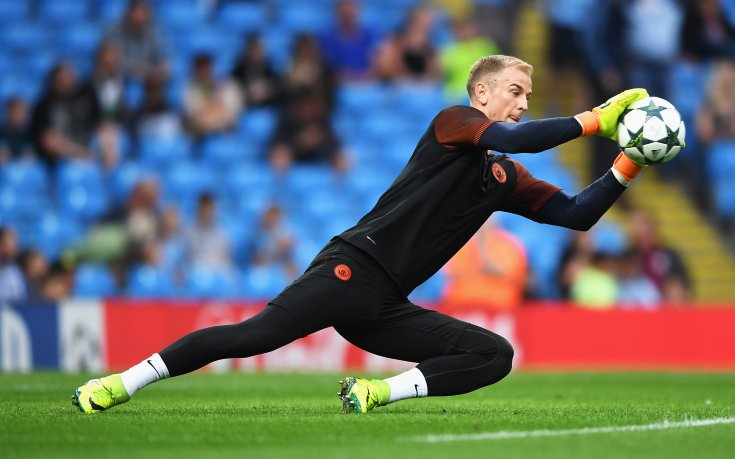 Харт съгласен да намали заплатата си, за да избяга в Ливърпул