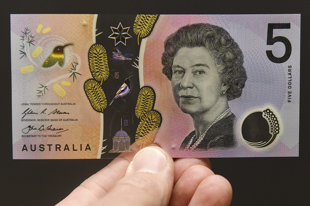 Представяне на новата австралийска пет доларова банкнота в Сидни, Австралия.