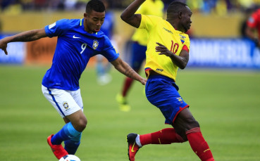 Тийнейджър изкова късен успех на Бразилия