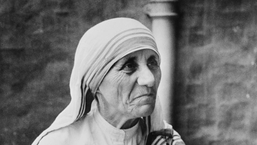 Майка Тереза - светицата с усмивка, мъдрост и силен дух