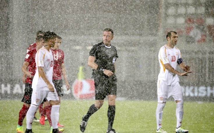 Порой остави Албания и Македония да доиграват