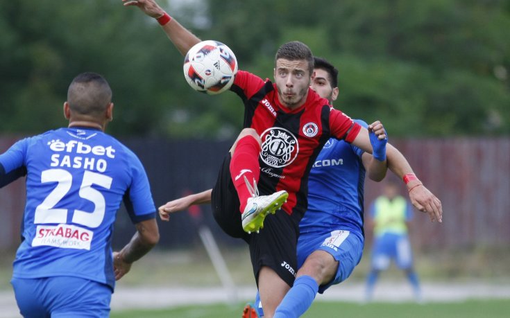 ВИДЕО и СНИМКИ: Петорна смяна донесе контролен успех за Левски над Локо Сф