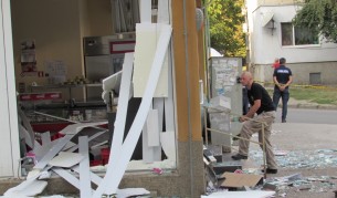 Взривиха банкомат в Русе (снимки)