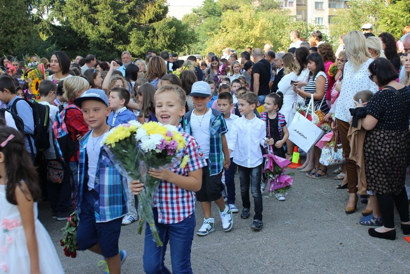 Левскарите и откриването на учебната година в 145 ОУ Симеон1