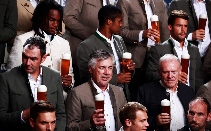 Анчелоти: Знам колко бутилки вино пия, а колко бира – не