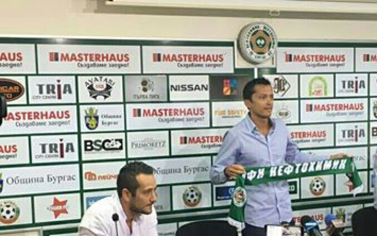 Христо Янев пое Нефтохимик