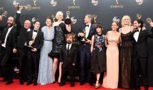 "Игра на тронове" се превърна в най-награждавания сериал