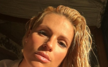 Бившата на Рамацоти обра точките на гала с Джокович