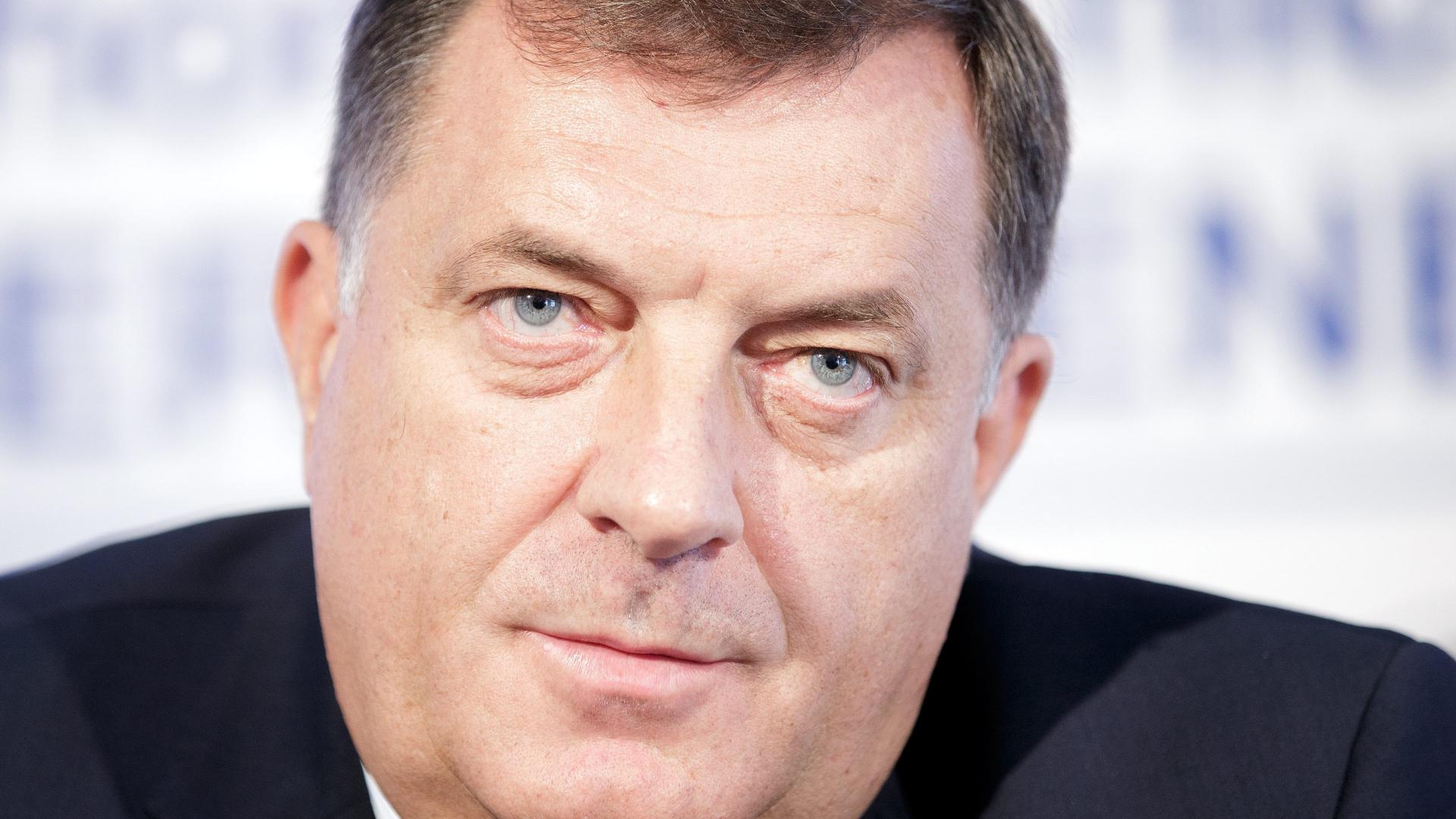 Босненската прокуратура разпореди на полицията да арестува лидера на босненските