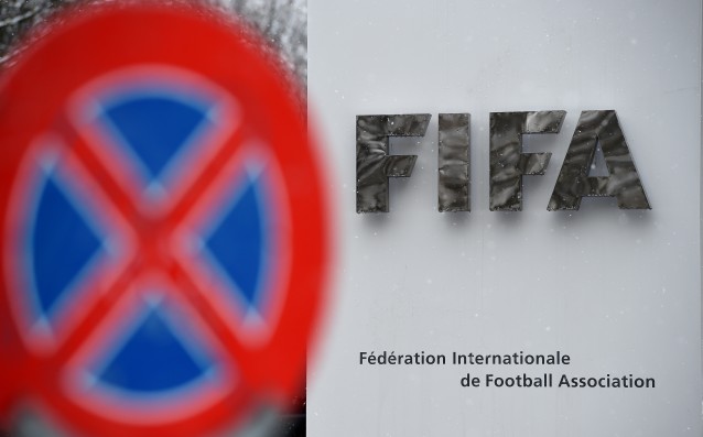 Етичната комисия на ФИФА наказа за шест години президента на