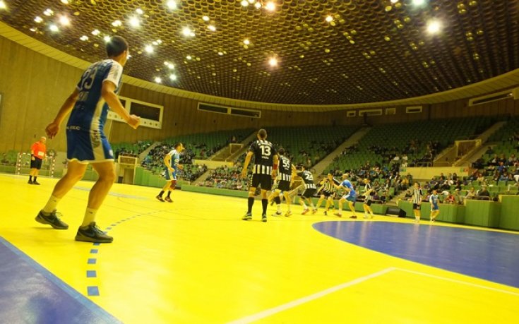 Чардафон продължава с победите в хандбалното първенство