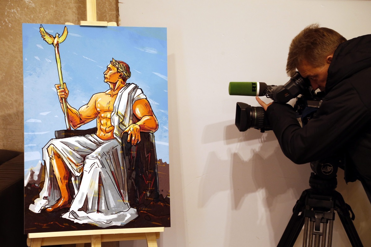 Изложба в Москва през 2015 г. представи руския президент Владимир Путин в различни легендарни образи от историята. Вижте как би изглеждал Путин в образа на римския бог на небето, дневната светлина и бурите Юпитер.
