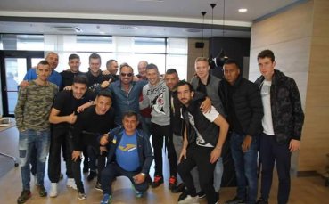 Миле Китич сплотява колектива в Левски