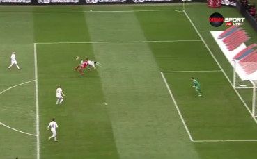 Дания върна попадение, Глик с автогол