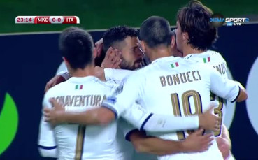 Дебютен гол на Белоти и Италия поведе на 