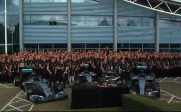 Заслужени празненства за Мерцедес