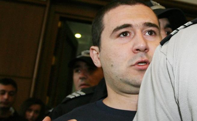 След 12 г. в неизвестност, задържаха осъдения за убийството пред дискотека „Соло”