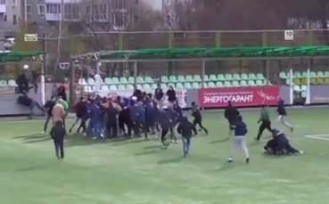 Петима арестувани, но без пострадали при сбиване между фенове в Русия