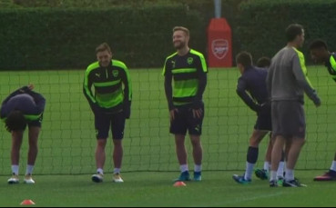 Жиру и Рамзи тренират, но пропускат мача с Лудогорец