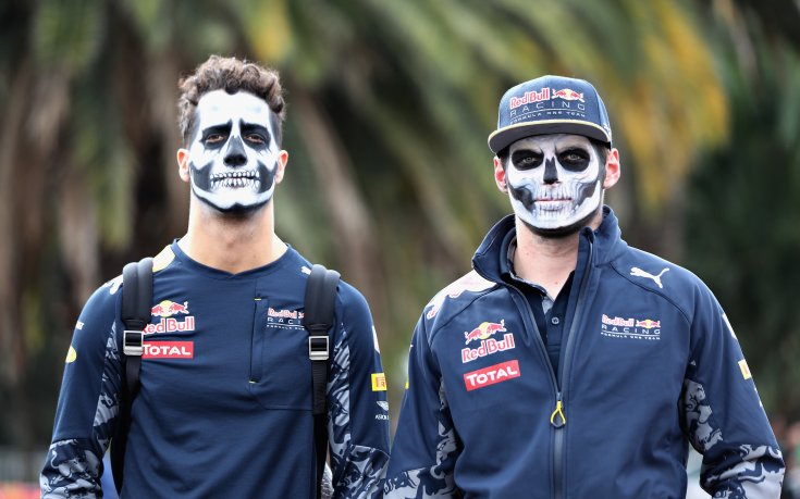 Денят на мъртвите с участието на Рикиардо