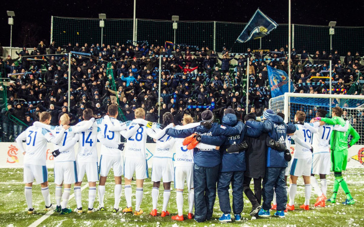 Зимна идилия: Юргорден в снежна престрелка с феновете
