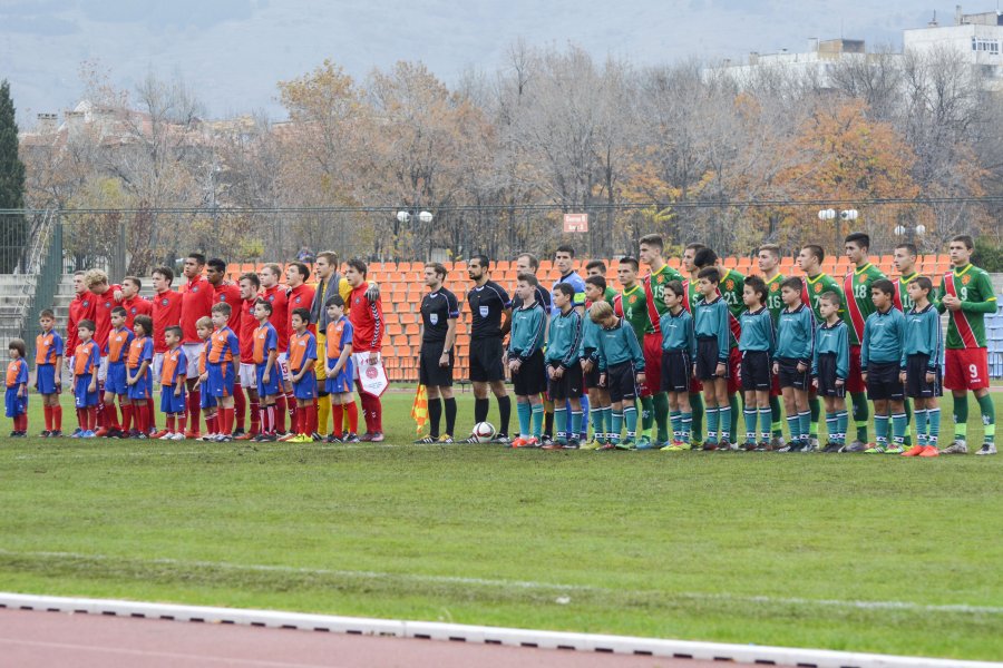 България U 19 Дания U 191