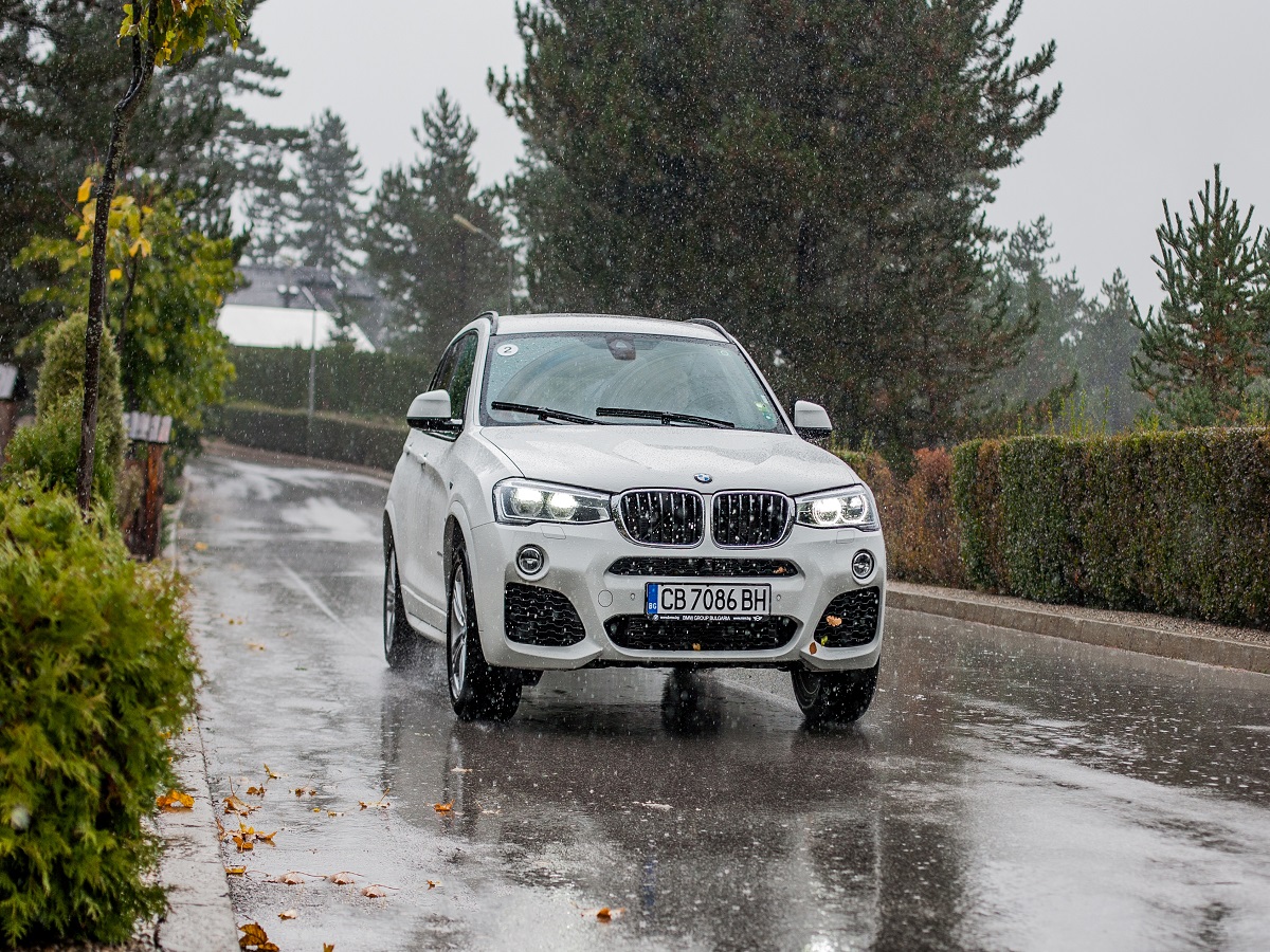 Един на всеки три автомобила BMW, продавани по целия свят, е оборудван с интелигентната система за задвижване на четирите колела xDrive. Сядам зад волана на четири от баварските модели, за да видя докъде е стигнал BMW в усъвършенстване на системата.