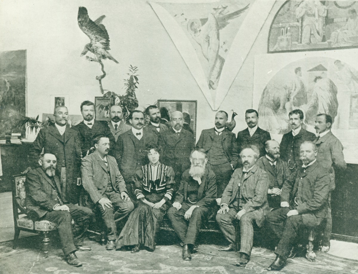 Преподавателският състав на Държавното рисувално училище, около 1907 г.<br />
ДА-София