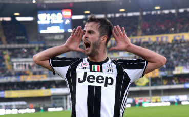 Юве без основна фигура в битката за титлата с Наполи