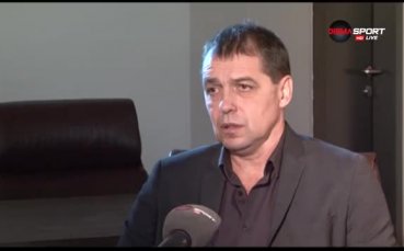 Хубчев: По-добре да викаме футболисти, които са готови да си сложат главата