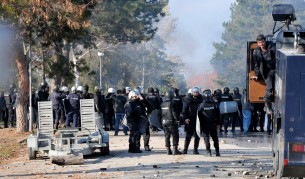 Лагерът в Харманли се оказа разграден двор