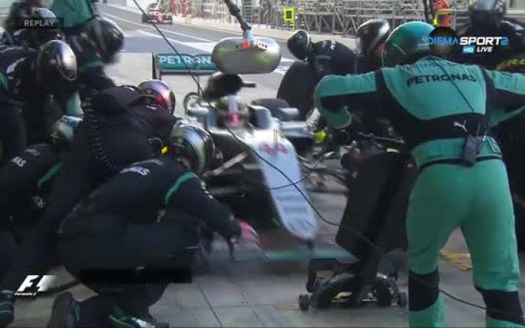 Ферари се намеси в битката на Мерцедес