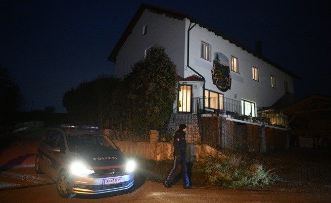 Масово убийство потресе Австрия