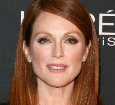 Джулиан Мур за пореден път показа че истинската красота е