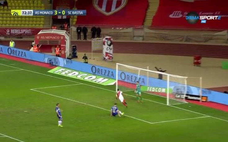 Фалкао блести при разгромен успех на Монако