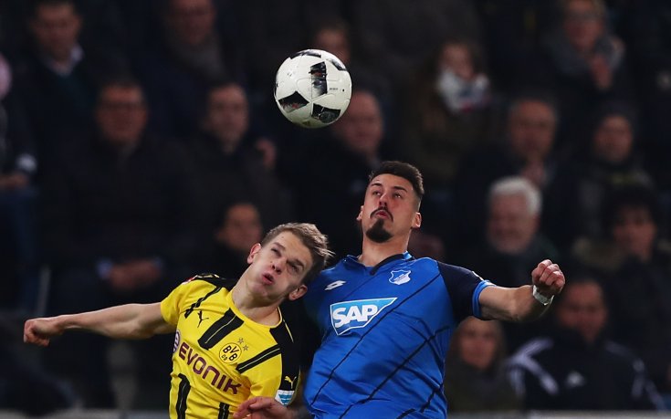 Десетима от Дортмунд изковаха хикс срещу Хофе