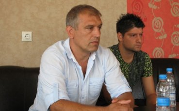 Оставки в Нефтохимик