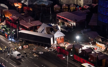 Феновете на Барса със скъпи спомени от мястото на берлинската трагедия